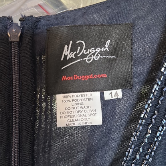 Mac Duggal a line sequin gown - Picture 6 of 9